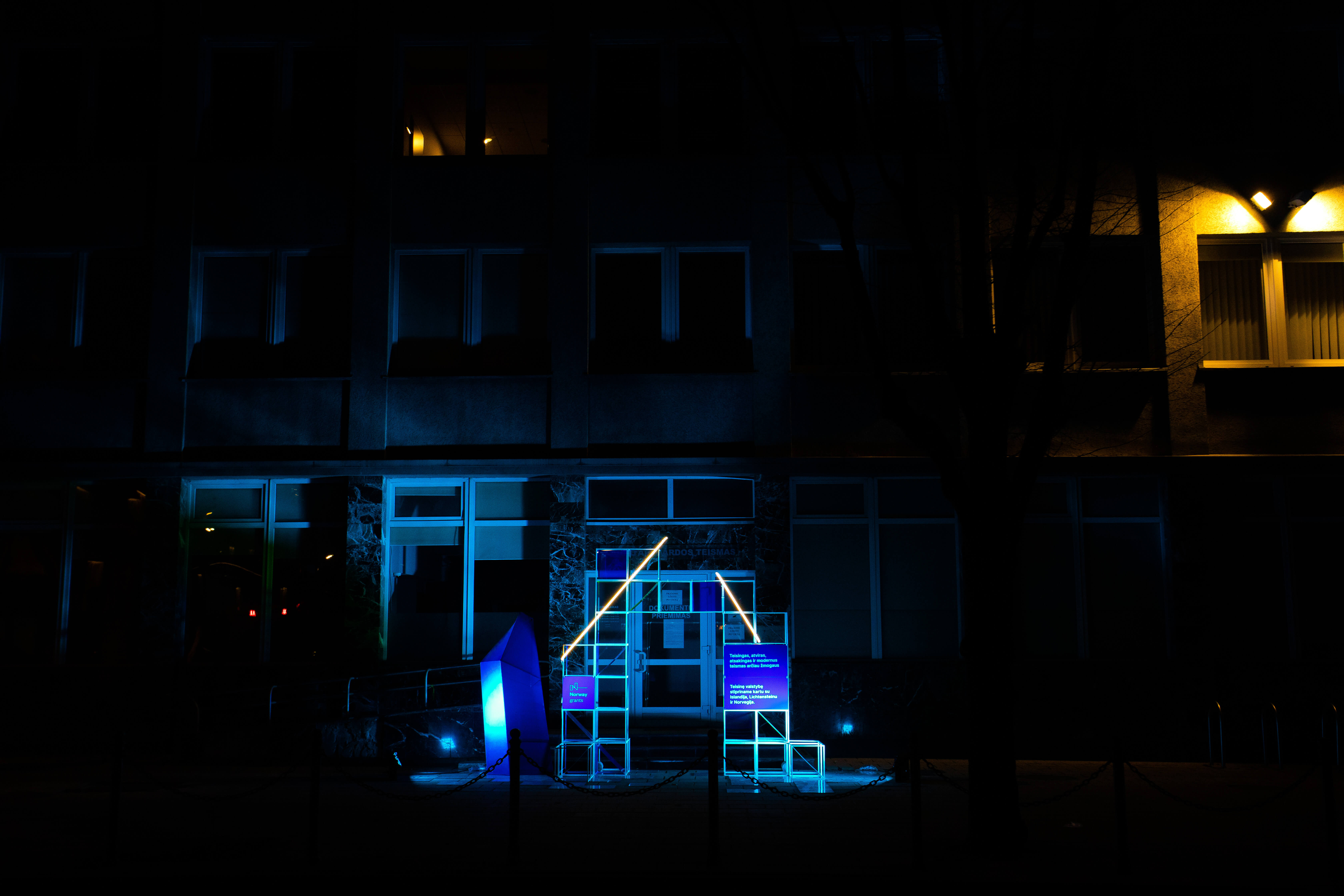 030.jpg