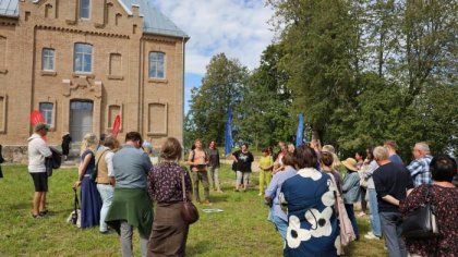 Griuvėsius pakeitusi kūrybos oazė: „Gyvų vietų“ renginys atgimusiame Kamariškių dvare